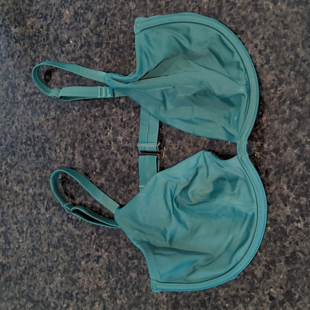 Cuup swim top: style: Plunge, color: forest, size: 14 (36DD/36E)